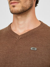 Load image into Gallery viewer, MEN&#39;S BASIC V-NECK SWEATER
